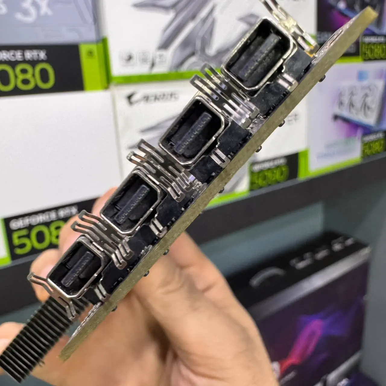 GPU NVIDIA QUADRO P600 2GB 4 X MINI DISPLAY